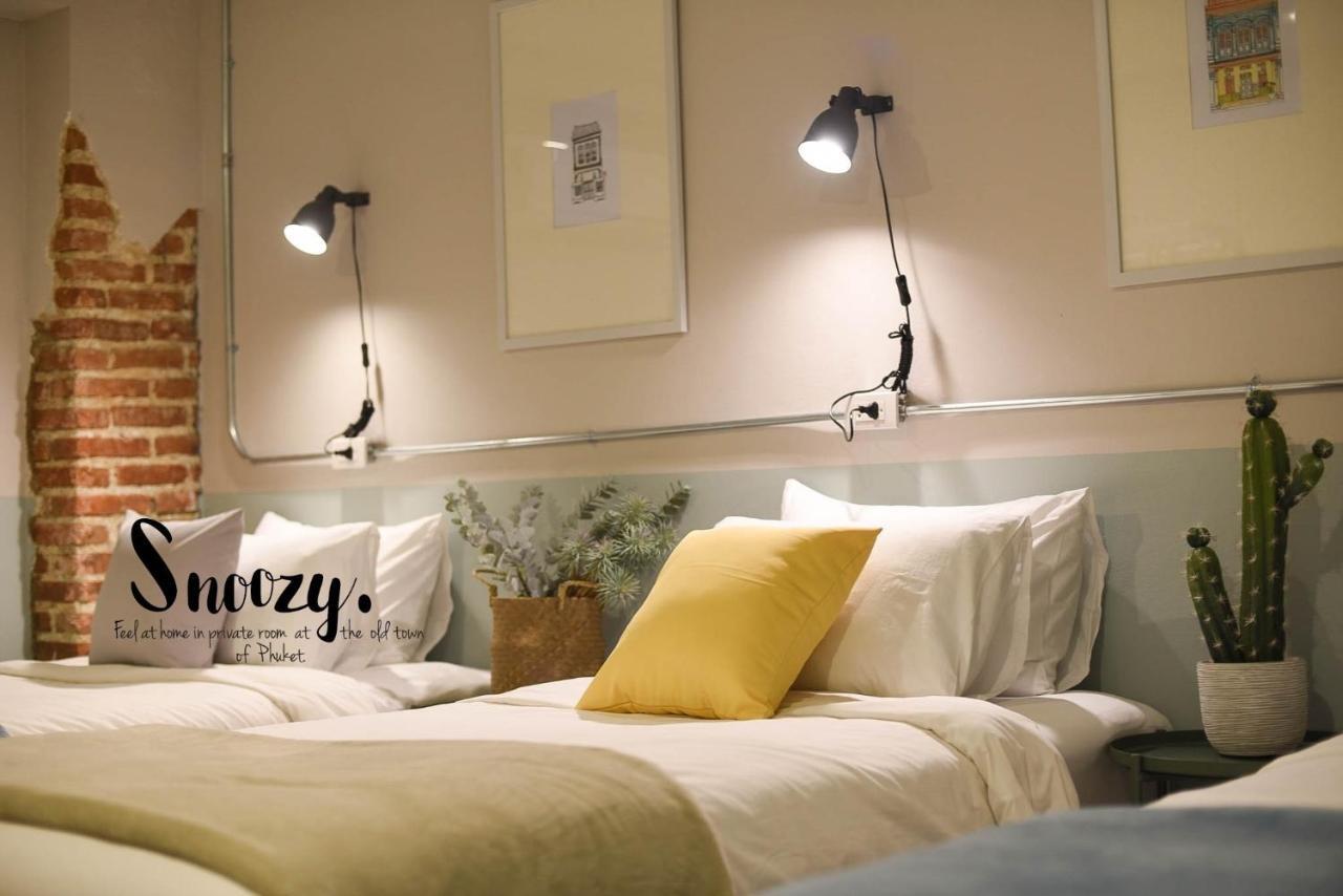 Snoozy Guesthouse Phuket Esterno foto