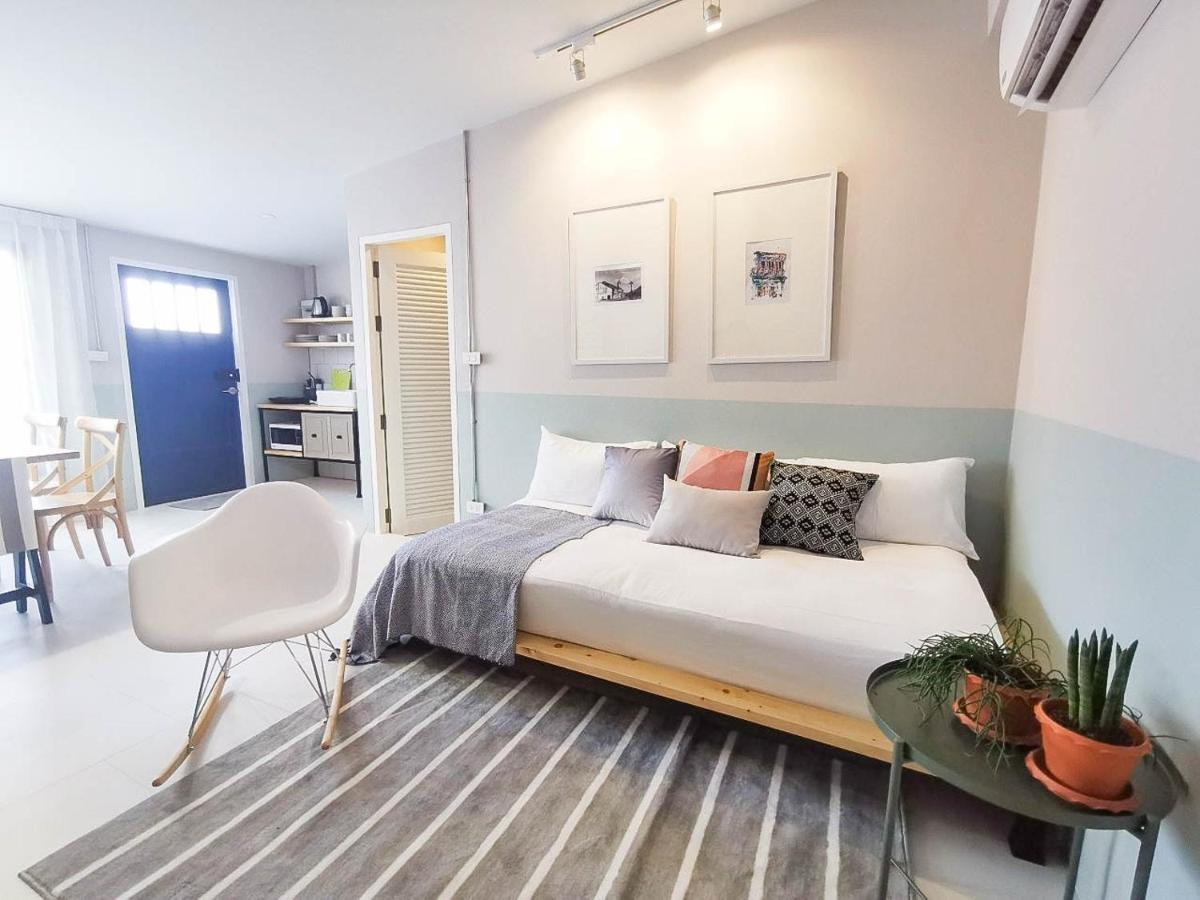 Snoozy Guesthouse Phuket Esterno foto